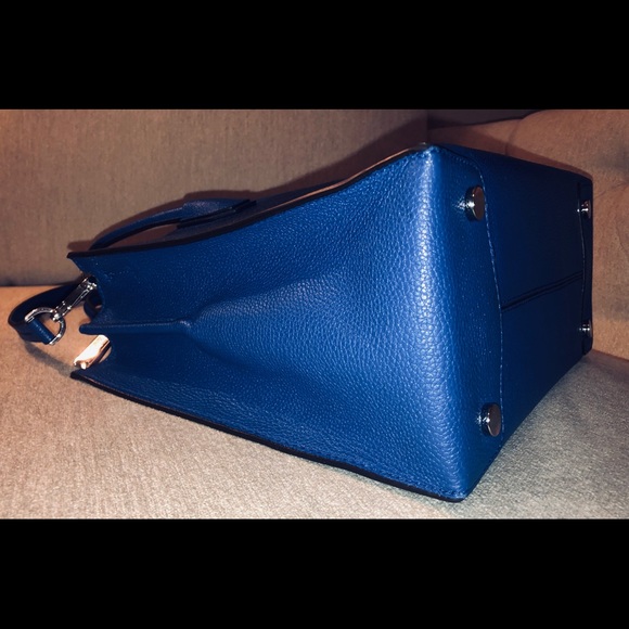 MICHAEL KORS AZURE HANDBAG & FLORAL ZIP WALLET SET - Picture 4 of 8